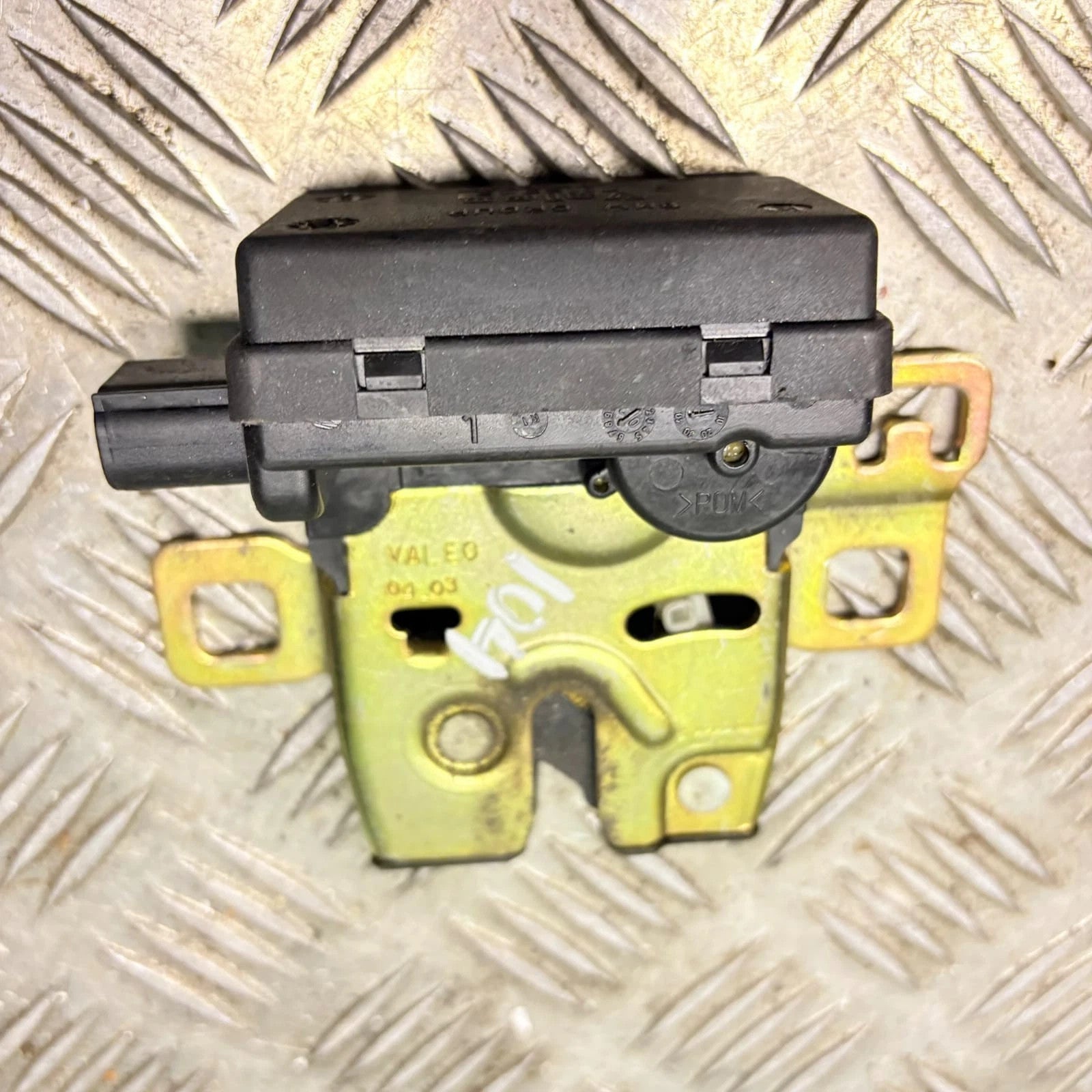 MINI R50 R53 R56 Tailgate Boot Lock Latch Actuator Motor 2754528 02-13