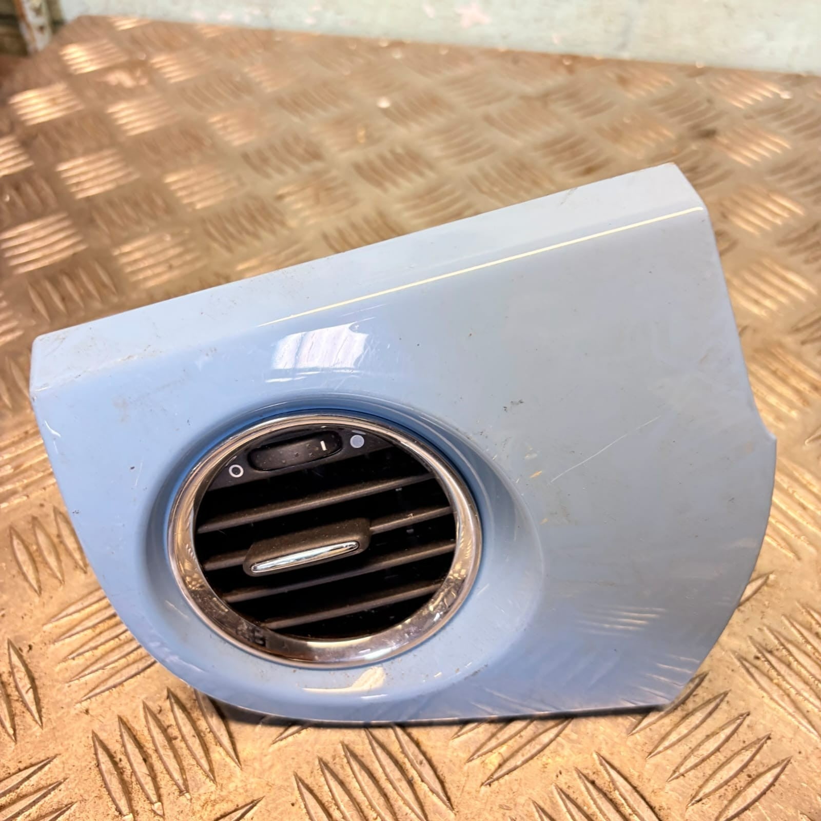 FIAT 500 DASH AIR VENT TRIM RIGHT FRONT 51803291 3DR HATCHBACK