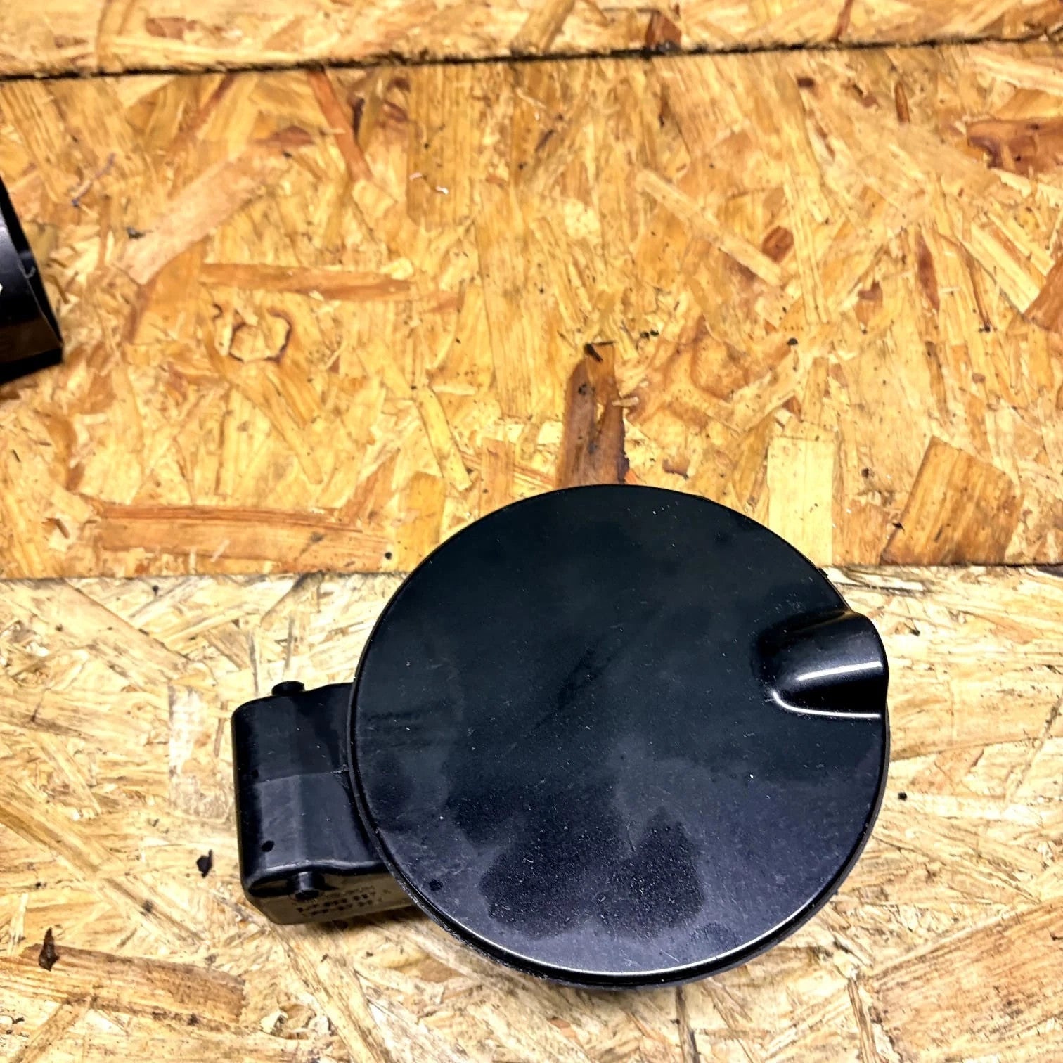 Skoda Roomster 5J Diesel Fuel Filler Flap Cover LA7W Black 2006-2015 5J7809857A
