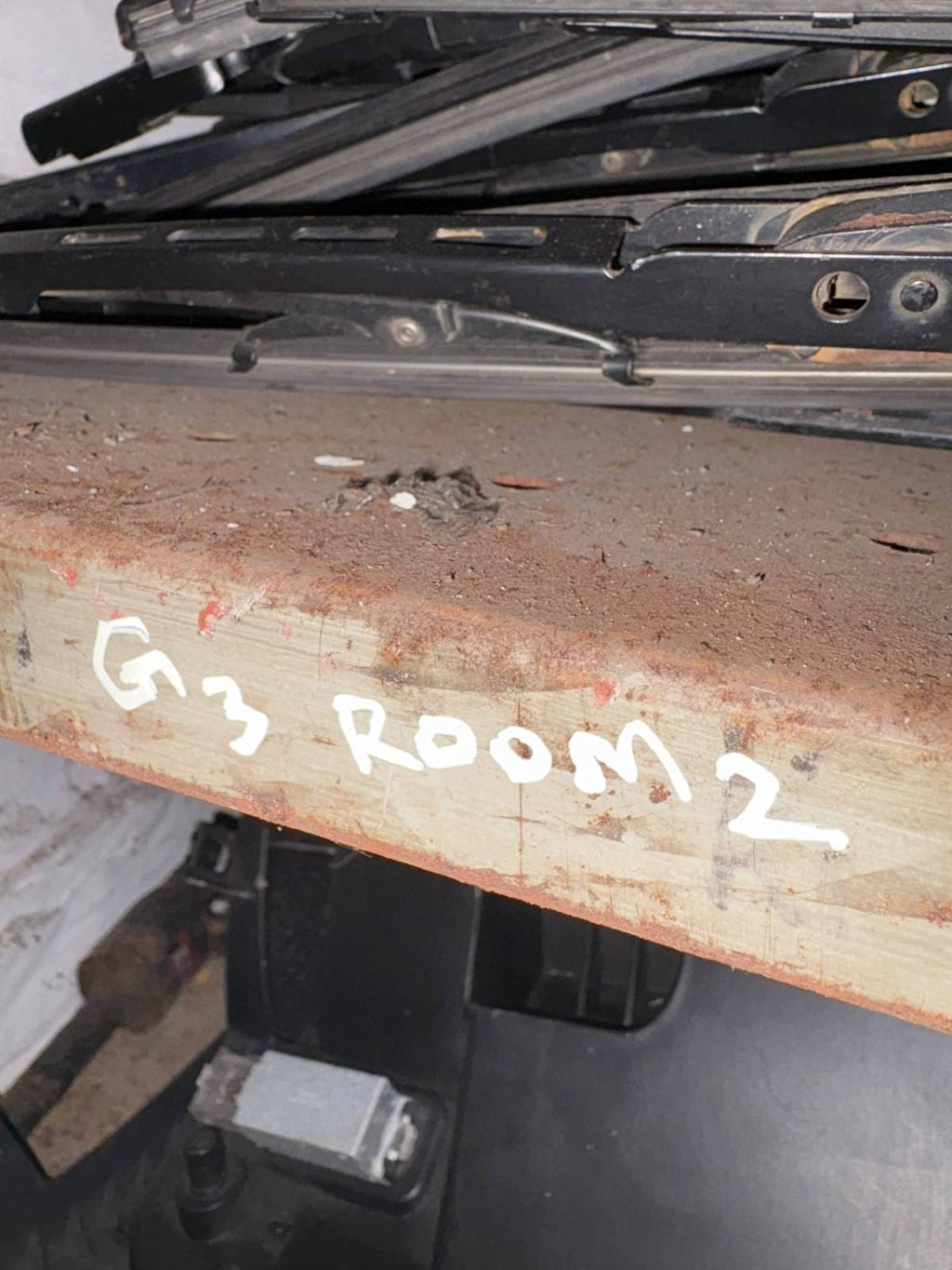 FORD FOCUS FRONT WINDSCREEN WIPER ARMS BM5117526AC