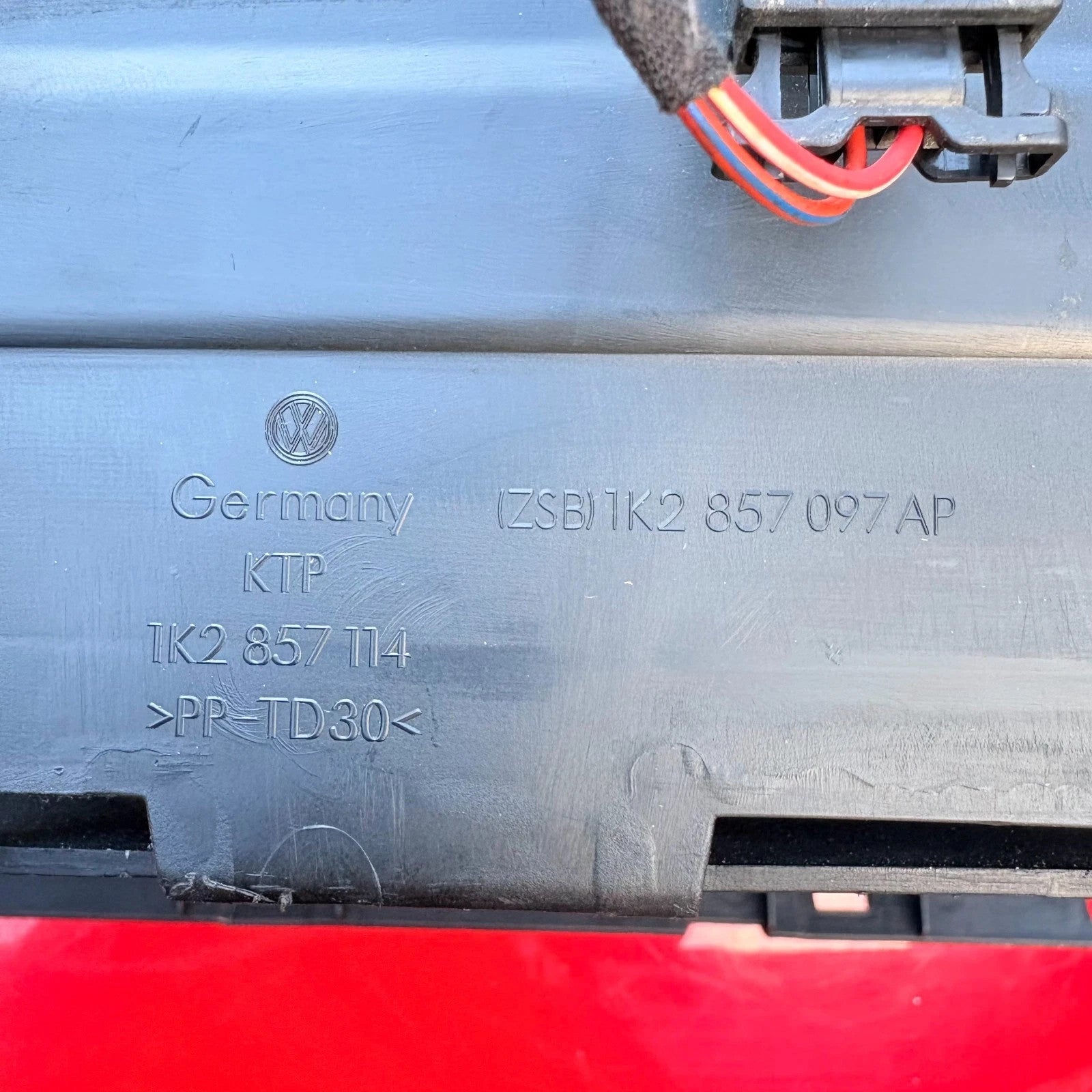 VW GOLF GLOVEBOX COMPLETE 1K2 857 097 AP