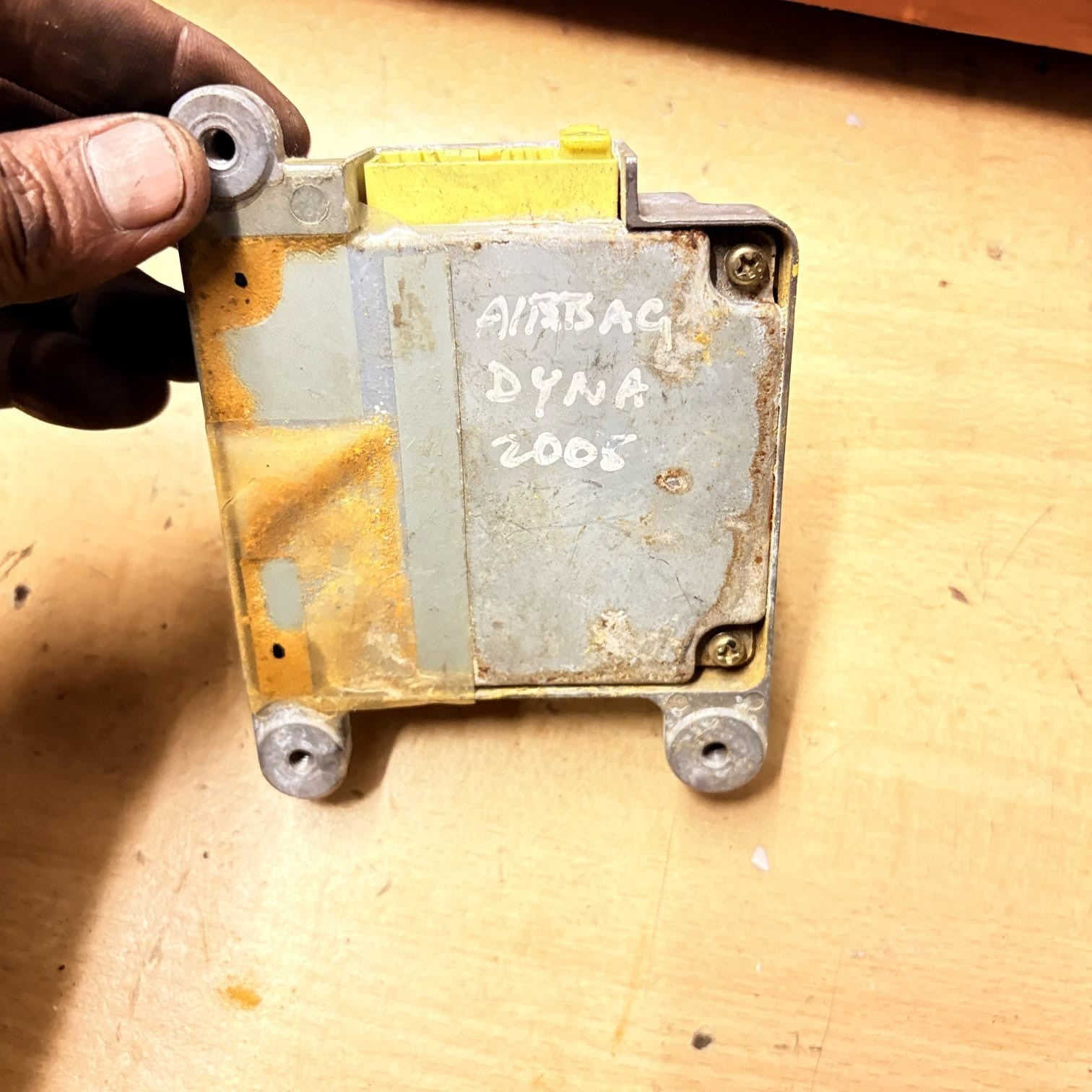 2006 Lexus IS200 AIR SRS bag Control Module 8917053020