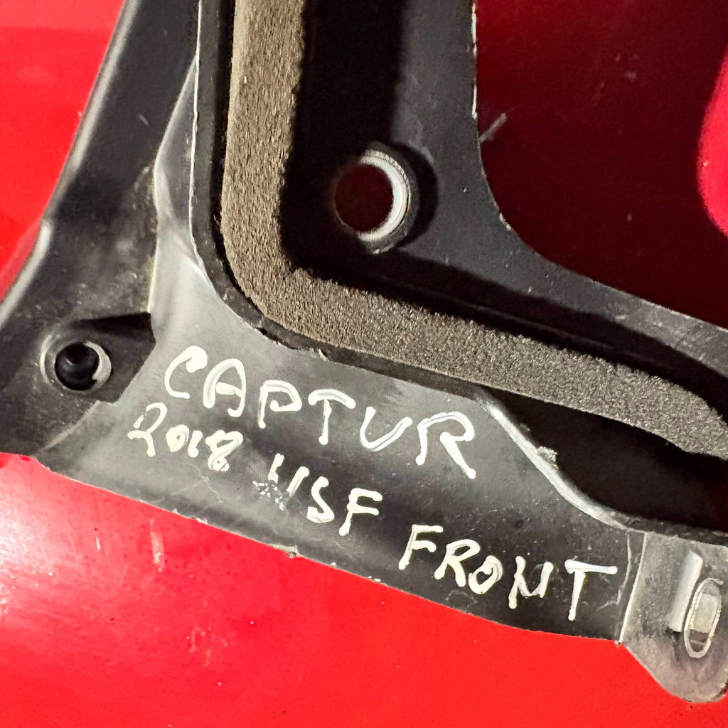 Renault Captur 2013-2019 Left Side Front Closure Cowl 668638829R