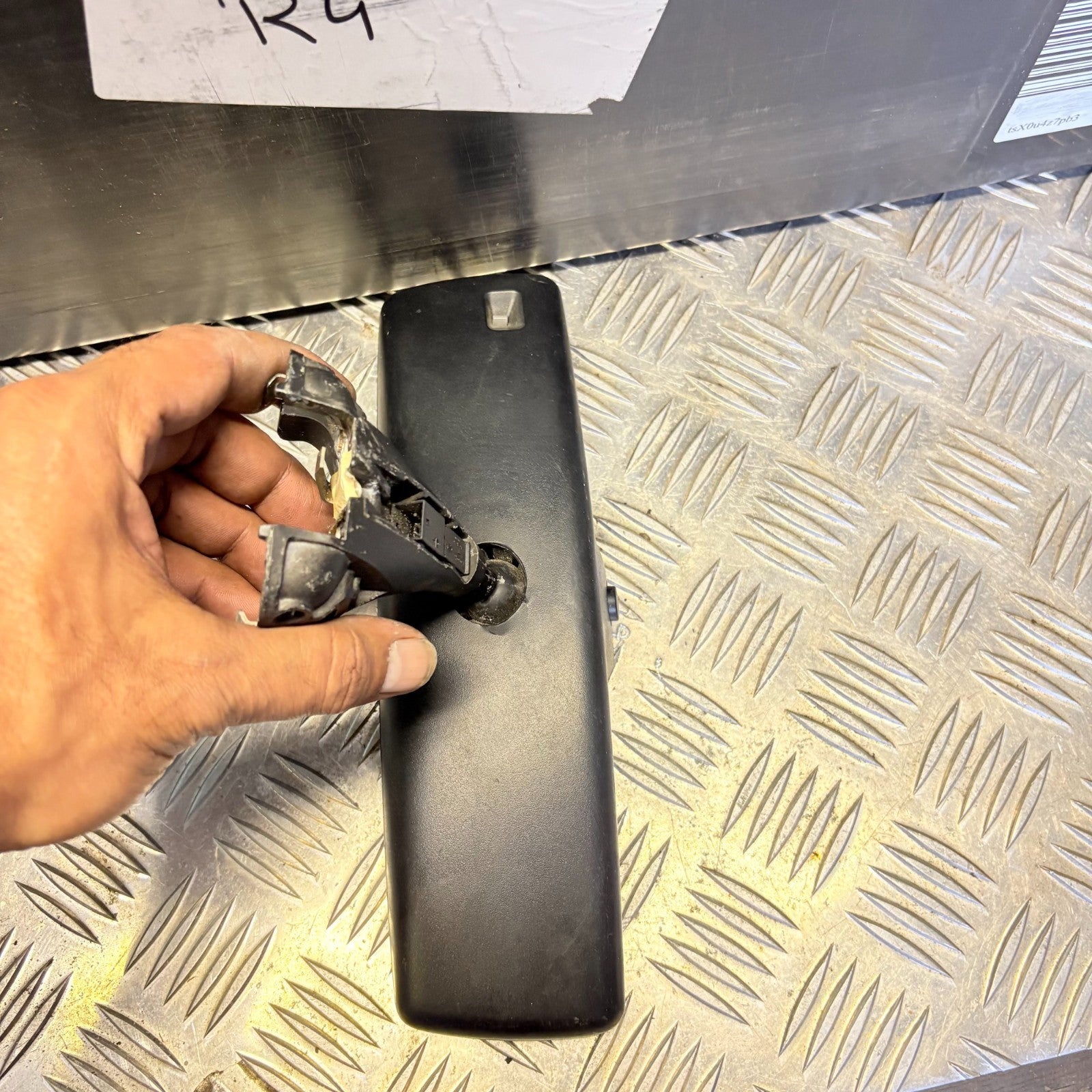 Volkswagen Golf GTi 2006 REAR VIEW MIRROR E11015625