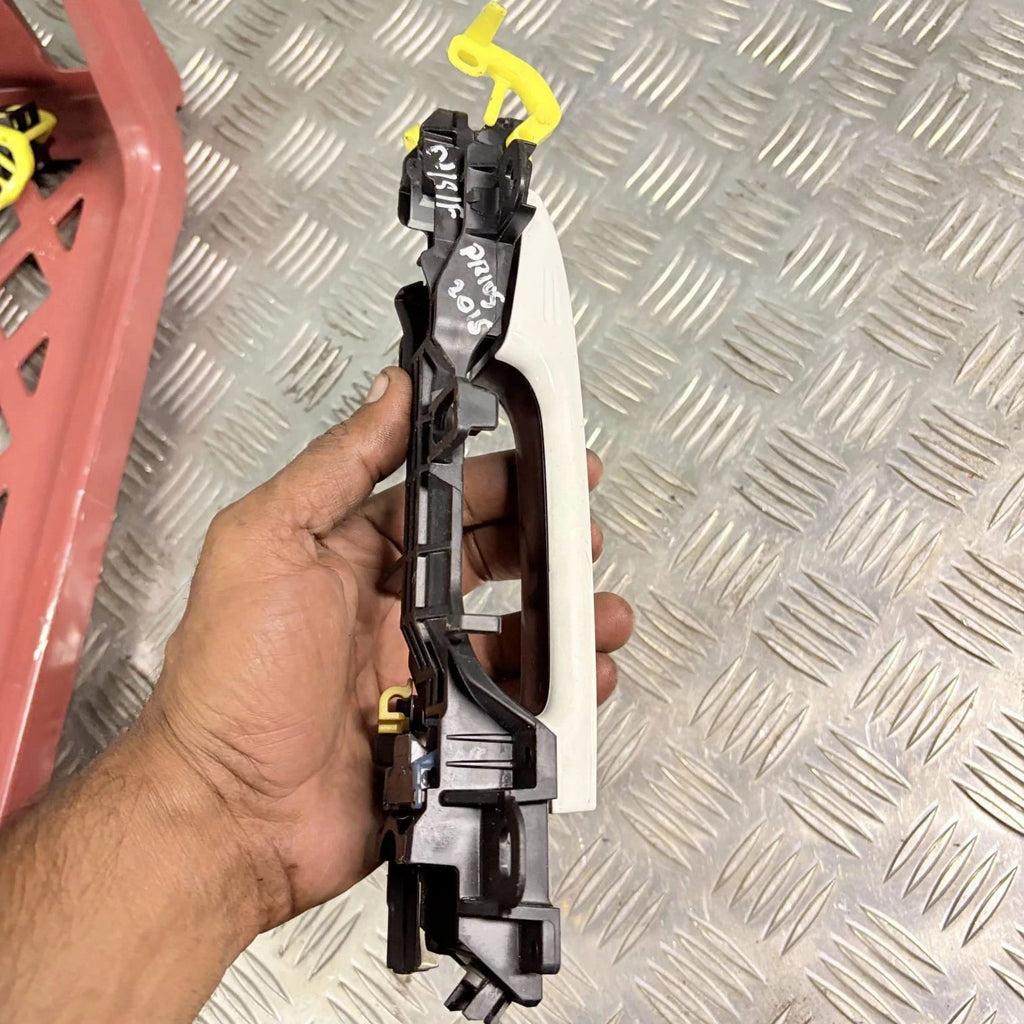 Toyota Prius Passenger Front Left Exterior Door Handle 2015-2022
