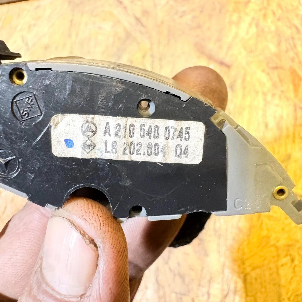 Mercedes Cruise Control Stalk Switch 2105400745 R170 SLK W210 E Class Crossfire
