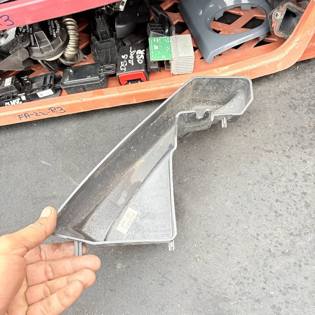 Range Rover Evoque L538 2012-2018 Front Left Bumper/Headlamp Bracket LR034222