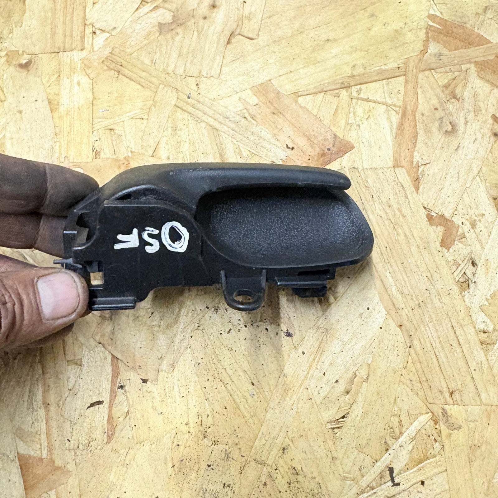 Toyota Aygo Mk1 2005-2014 Driver Front Right Interior Door Handle 69205-0D060