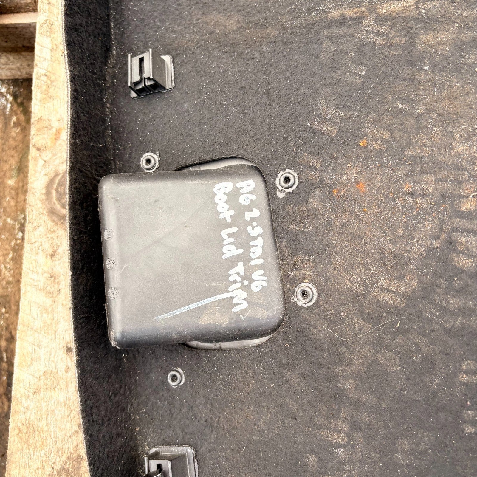 2002-2004 Audi A6 Boot Lid Trim
