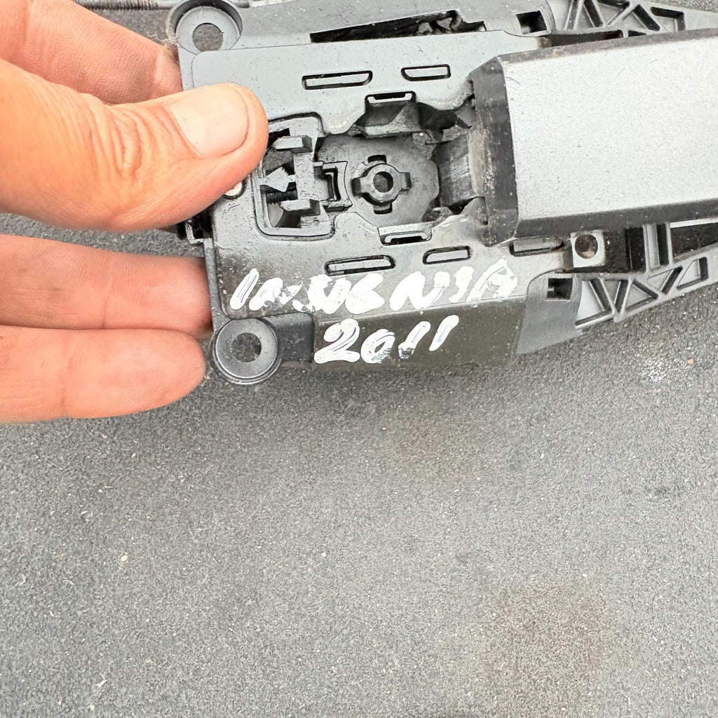 2011 VAXUHALL INSIGNIA DOOR HANDLE FRONT RIGHT SIDE OUTSIDE