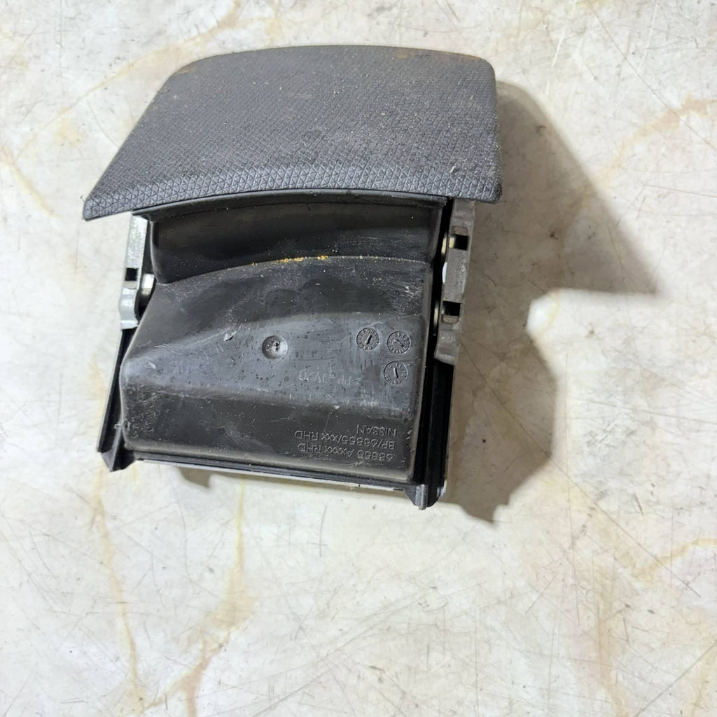 NISSAN MICRA K12 MK3 2010 FRONT CENTRE CONSOLE ASHTRAY STORAGE 68855AXXXX