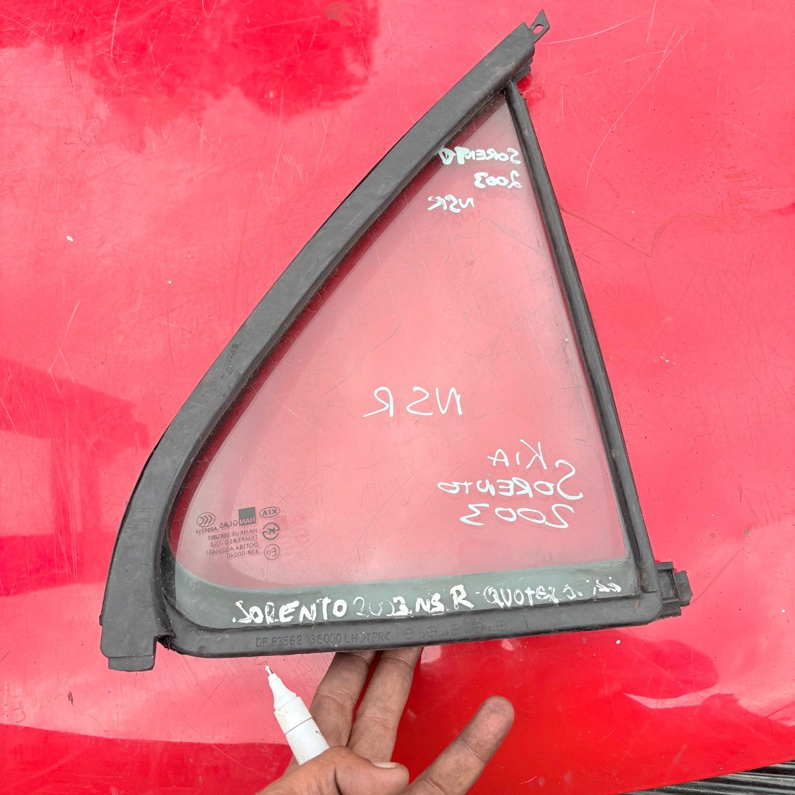 Kia Sorento 2003-2008 Left Rear Quarter Glass Window N/S Quarterlight 87810-3E03