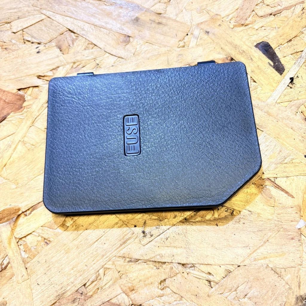 Chevrolet Aveo 2009-2011 Dash Fuse Box Cover Lid 96655192 Interior Panel