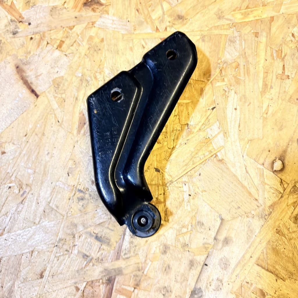 Vauxhall Combo C Sliding Side Door Roller Bracket Nearside GM 09179777