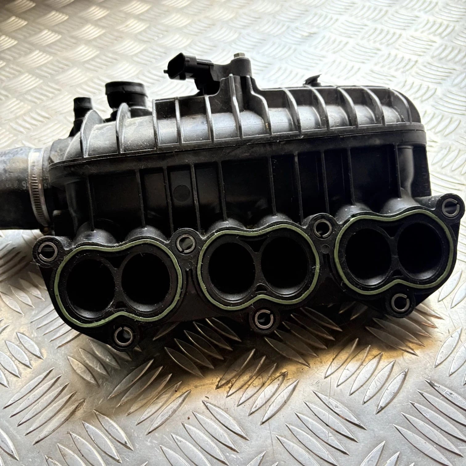 Ford EcoSport 2014-2019 1.0 EcoBoost Intake Manifold 1047092S01 CM5G9424GA