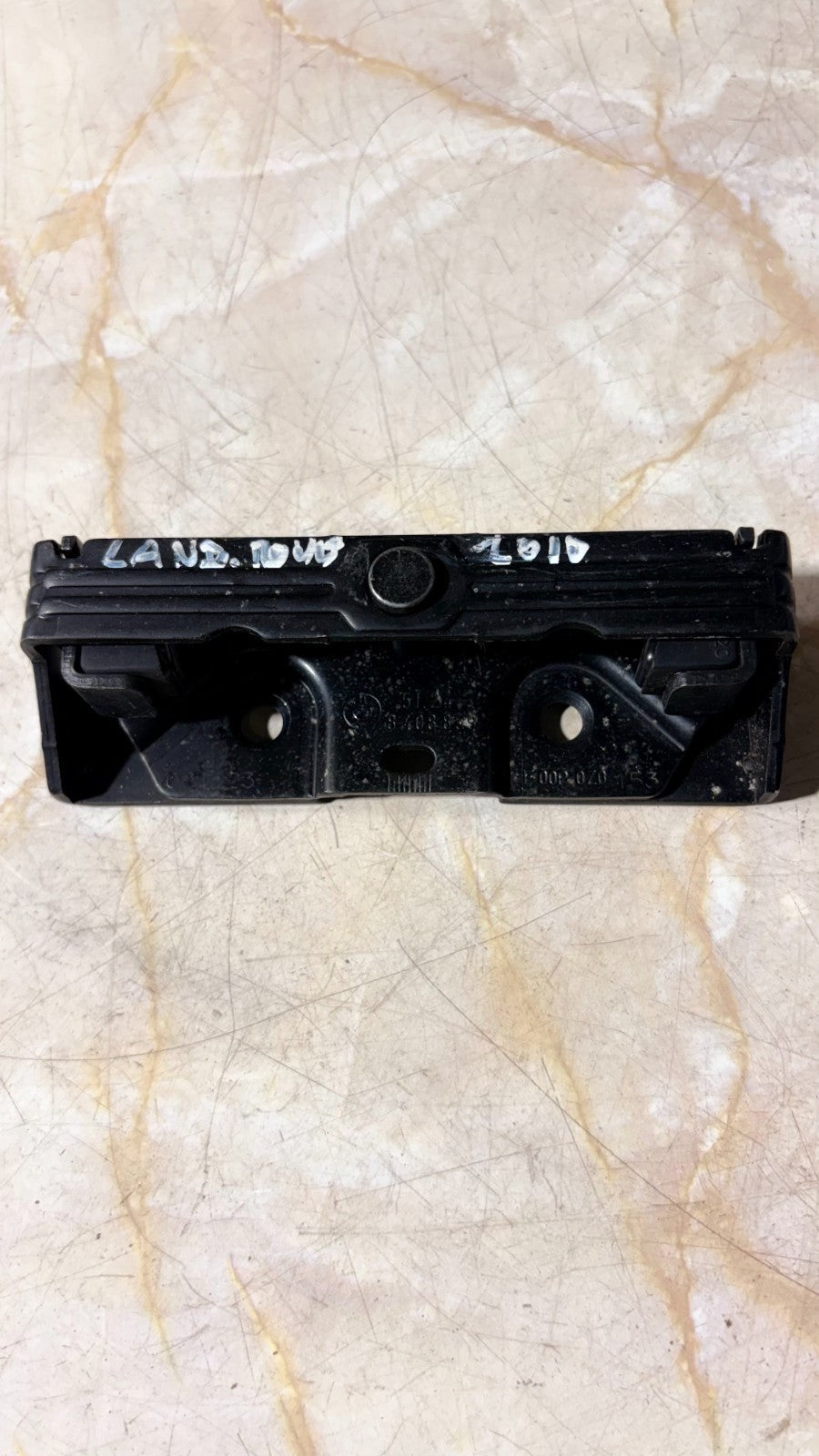 RANGE ROVER 2010 TAILGATE BOOT LOCK PLATE STRIKER 8408859