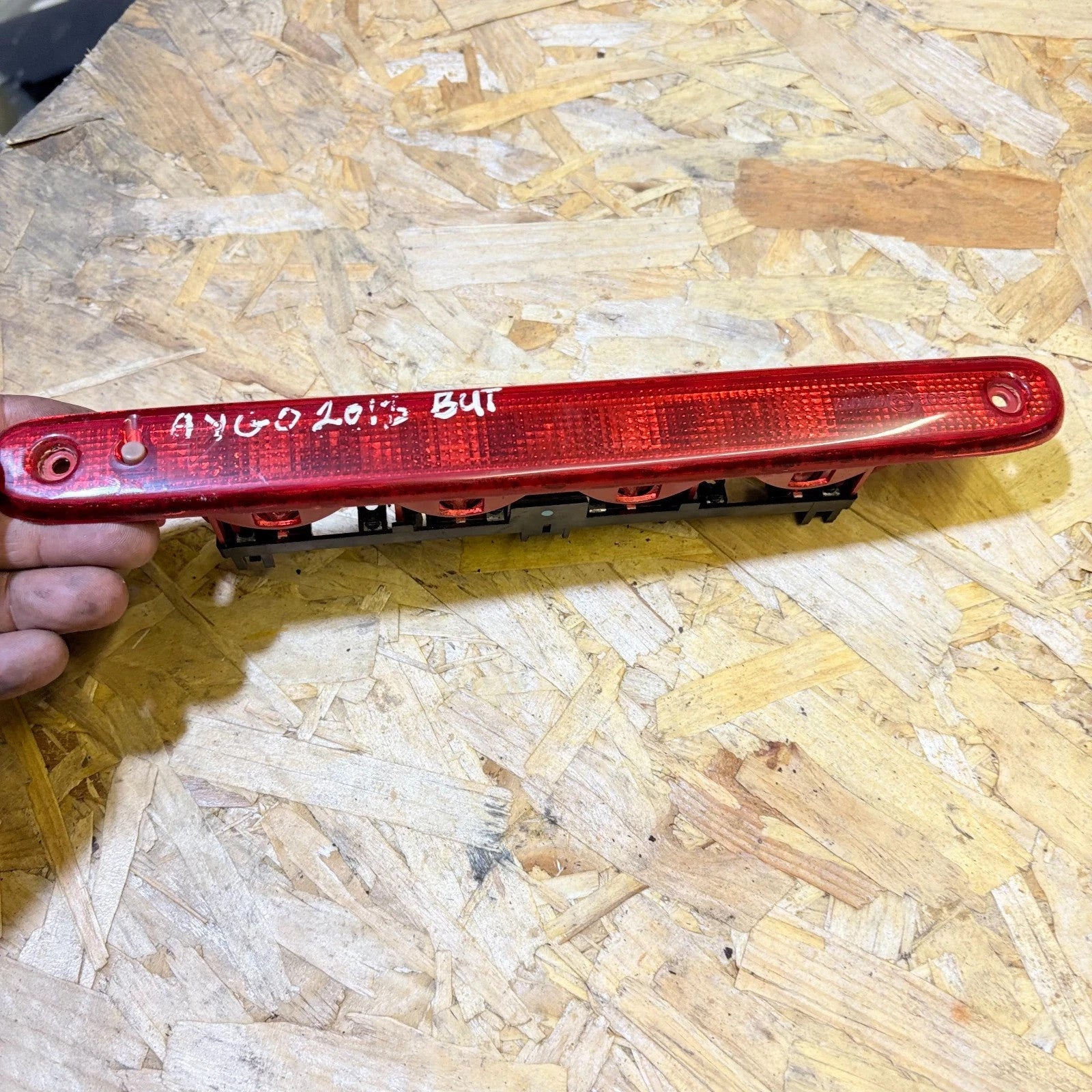 Toyota Aygo 2005-2014 LIGHT TAILGATE REAR/ BOOT LID STOP LIGHT