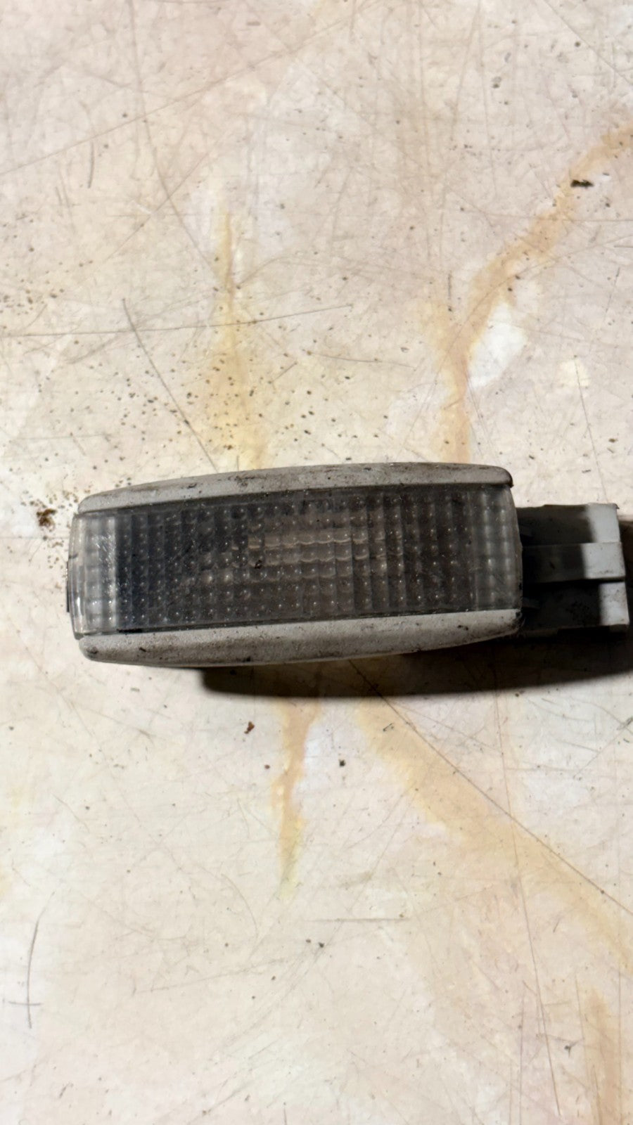 VOLKSWAGEN INTERIOR LIGHT 3B0947113