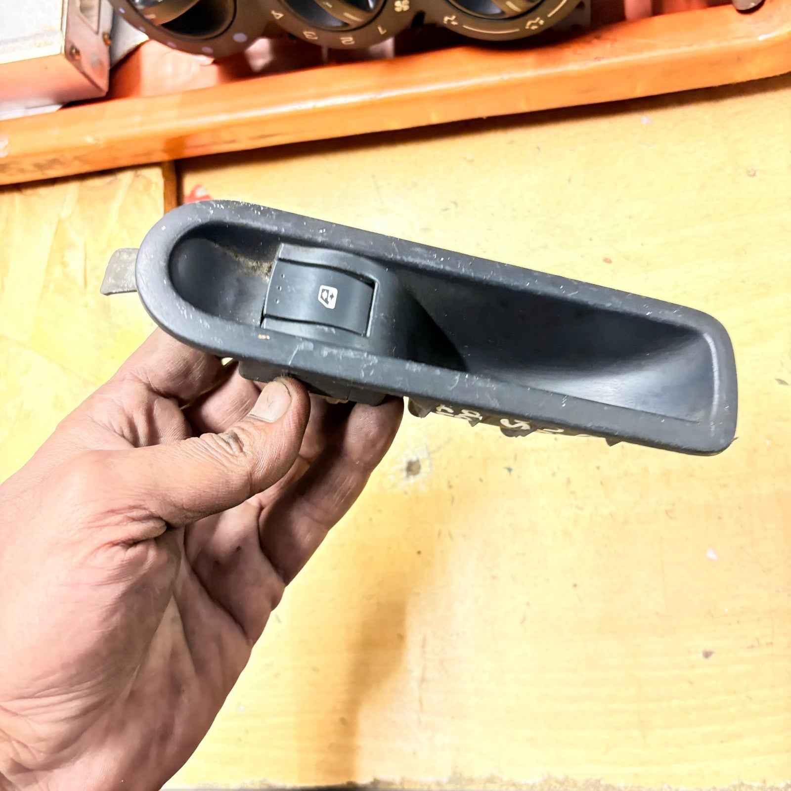 Renault Scenic 2003-2009 Passenger Rear Left Window Switch