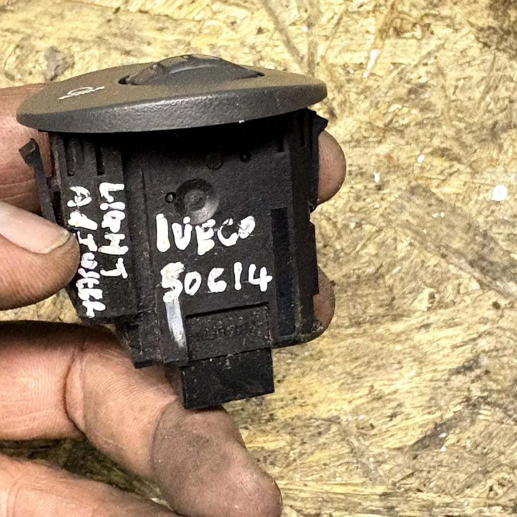 Iveco Daily 1999-2011 Headlight Level Adjuster Switch 0307851426 3492733
