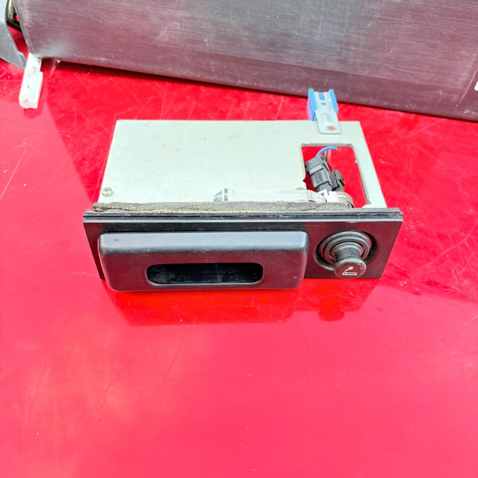 Cigarette Lighter Outlet YD22ETI for Nissan X-Trail 2001 FRF2025526-55
