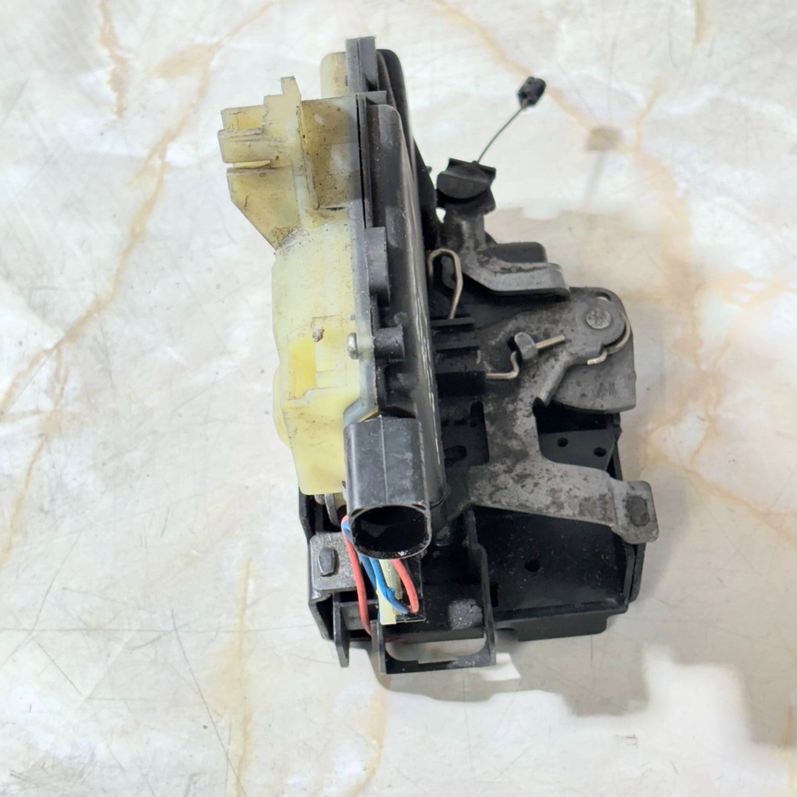 2009 OCTAVIA 2009 PASSENGER REAR LEFT SIDE DOOR LOCK CATCH 45AL Y3BA 839015AL