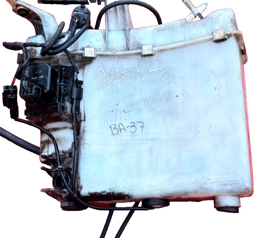 Kia Sorento 2002-2009 Windscreen Washer Bottle Reservoir Tank 984003E000
