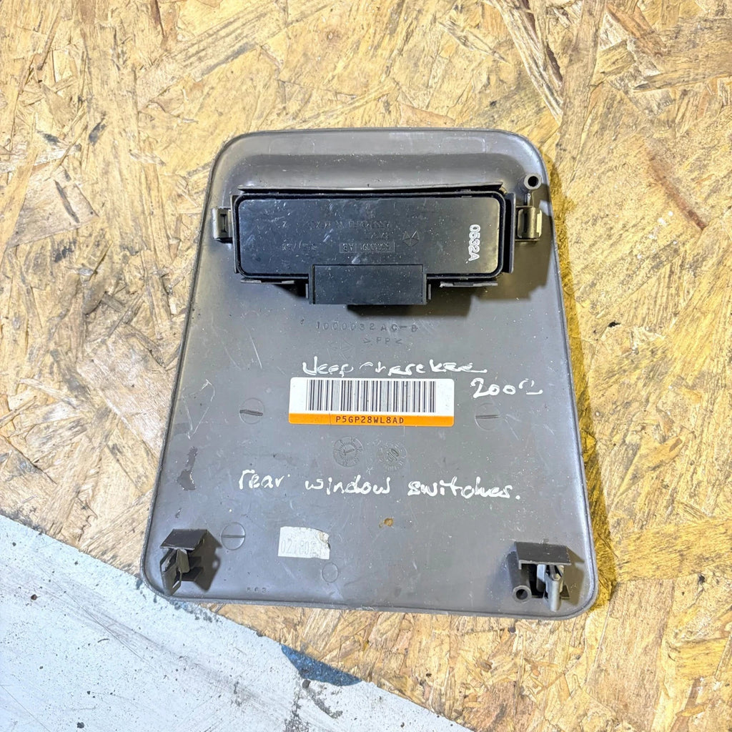 2002-2007 Jeep Cherokee/Liberty KJ Rear Window Switch Panel 1000032AC 56010091AB