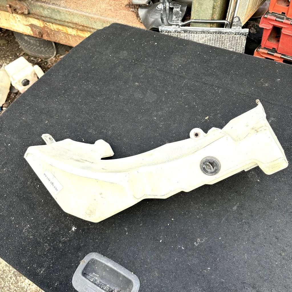 AUDI A4 Cabrio 8H7, B6, 8HE, B7 Window Washer Tank 8E5955451AA 3.00 25127269