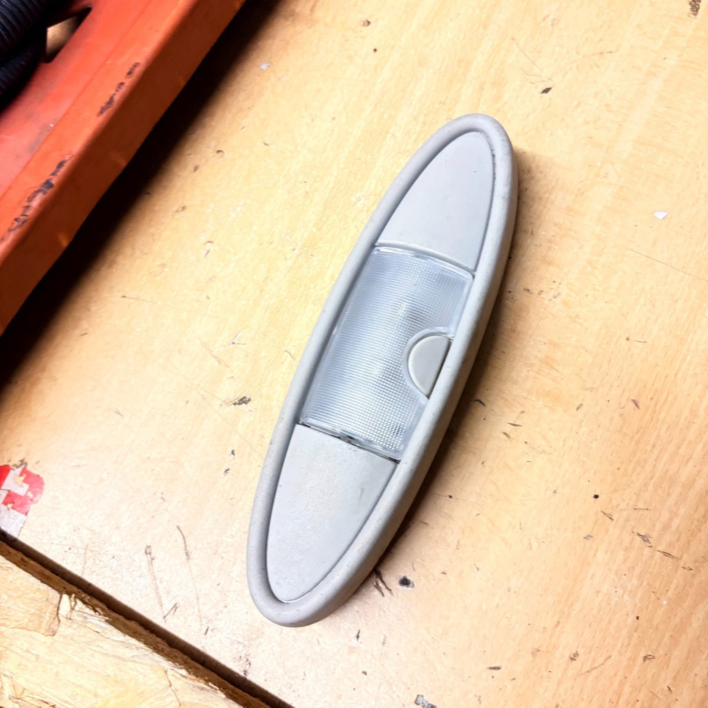 Mini One 2005 Rear Interior Light 8702830002A, 870283-0002A