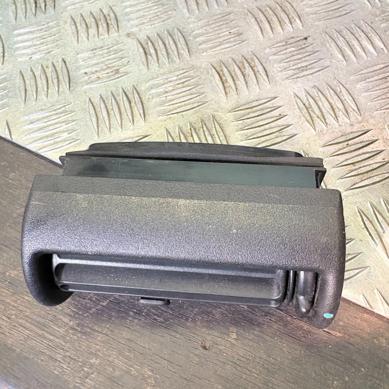 Land Rover Freelander 1 L314 1997-2006 OSF Driver Dash Air Vent MWC4078