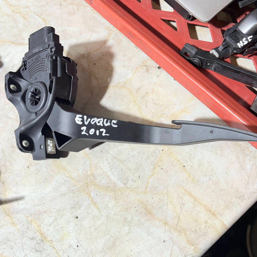 RANGE ROVER EVOQUE L538 ACCELERATOR THROTTLE PEDAL BJ32-9F836-BB 2011-2018