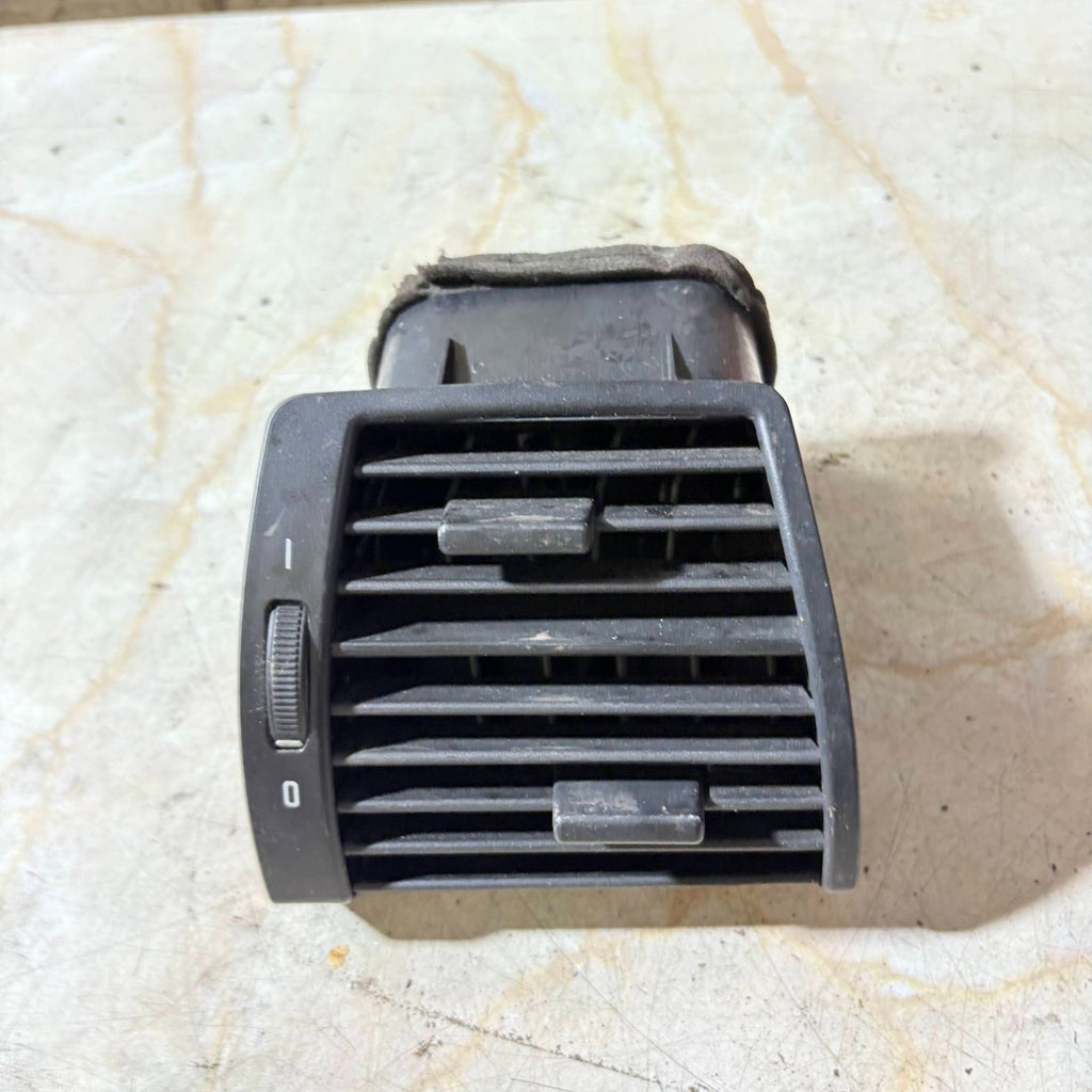 BMW 2000-2006 X5 DRIVER'S AIR VENT DASH HEATER VENT FRESH AIR GRILLE
