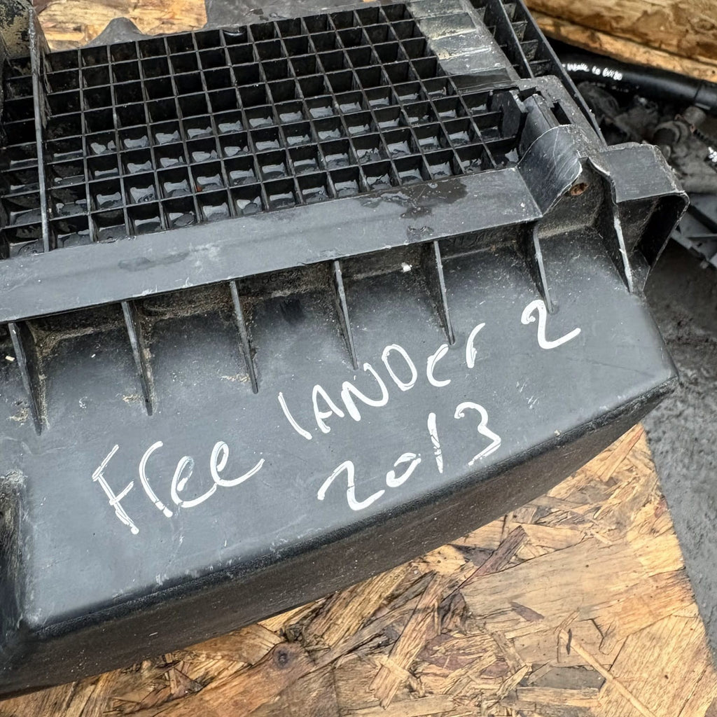 2013 2.2 Land Rover Freelander 2 Air Filter Box 6G92-9600-BF 8V21 12B579AA