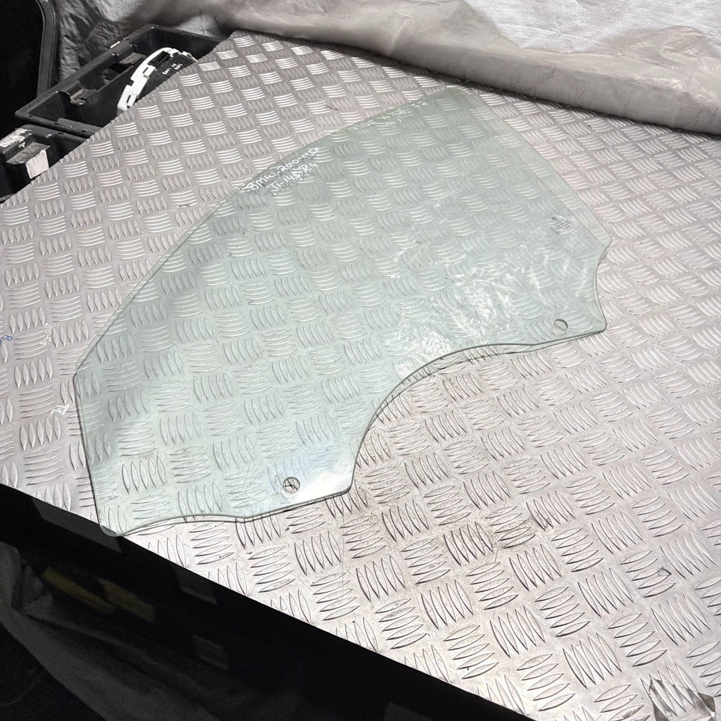 BMW 2010-2013 LEFT PASSENGER SIDE FRONT DOOR GLASS