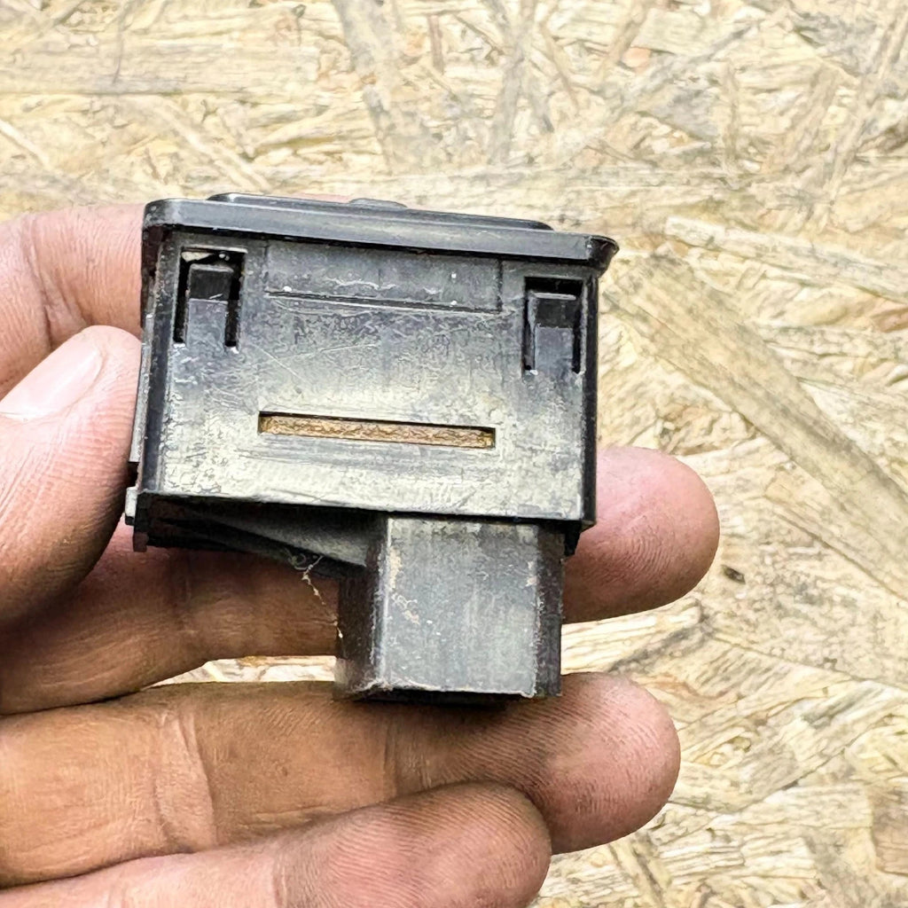 Mitsubishi Shogun Pajero 1991-1999 Electric Wing Mirror Control Switch MB561810