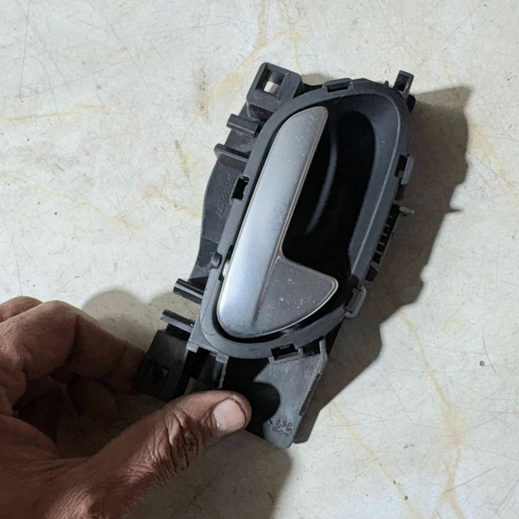 CITROEN DS3 C3 INTERIOR DOOR HANDLE FRONT RIGHT DRIVERS SIDE 2009-16 9683446577