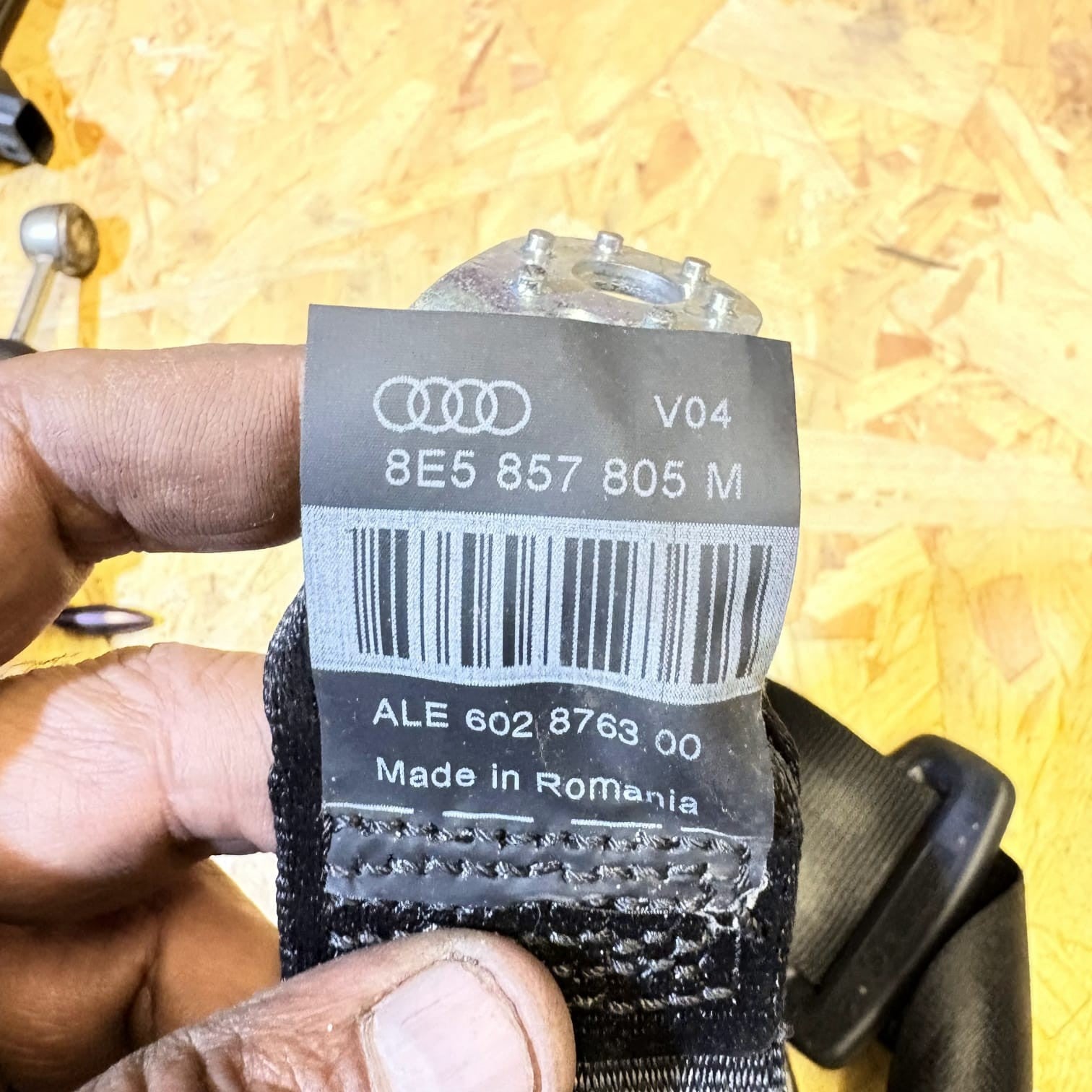 Audi A4 B8 Saloon 2008-2012 Rear Left Seat Belt 8E5857805M