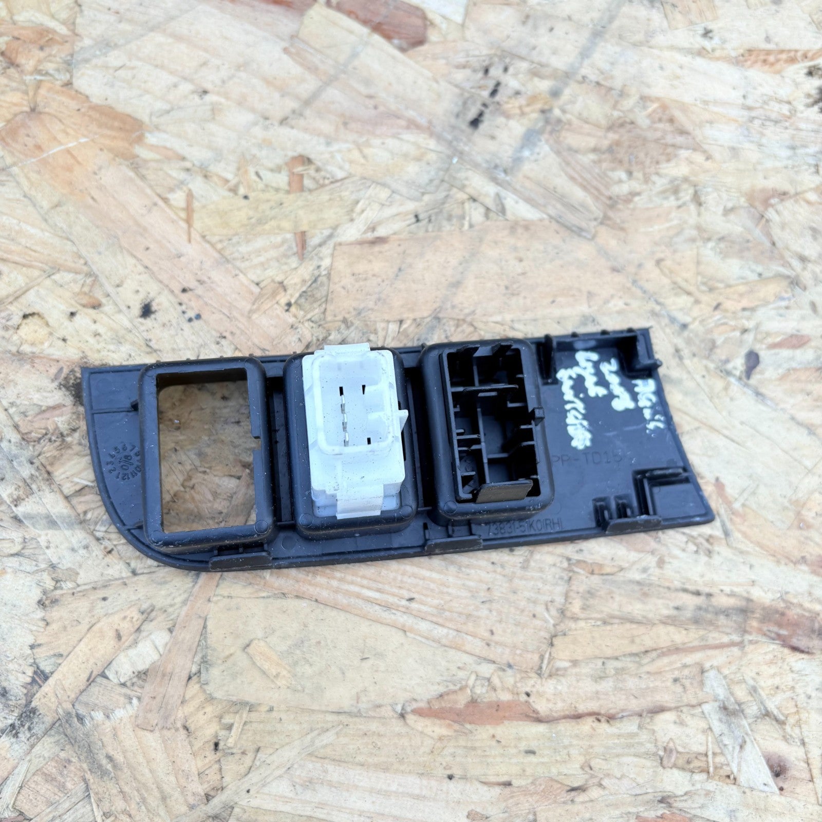 Vauxhall Agila B 2008-2015 1.2 Fog Light Lamps Switch 73831-85l0
