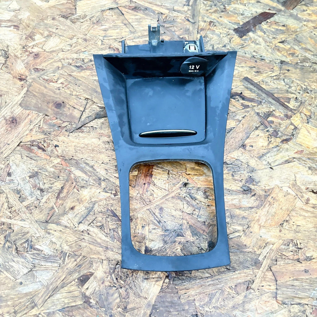 MERCEDES ACLASS W169 2004-2012 CENTRE CONSOLE GEAR SURROUND TRIM ASHTRAY 12V