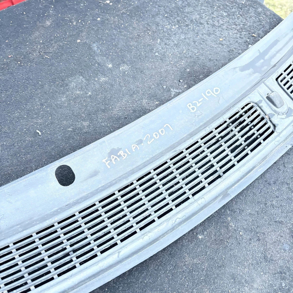 Skoda Fabia 5J MK2 Lower Windscreen Scuttle Trim 5J2819415D 2007-2014