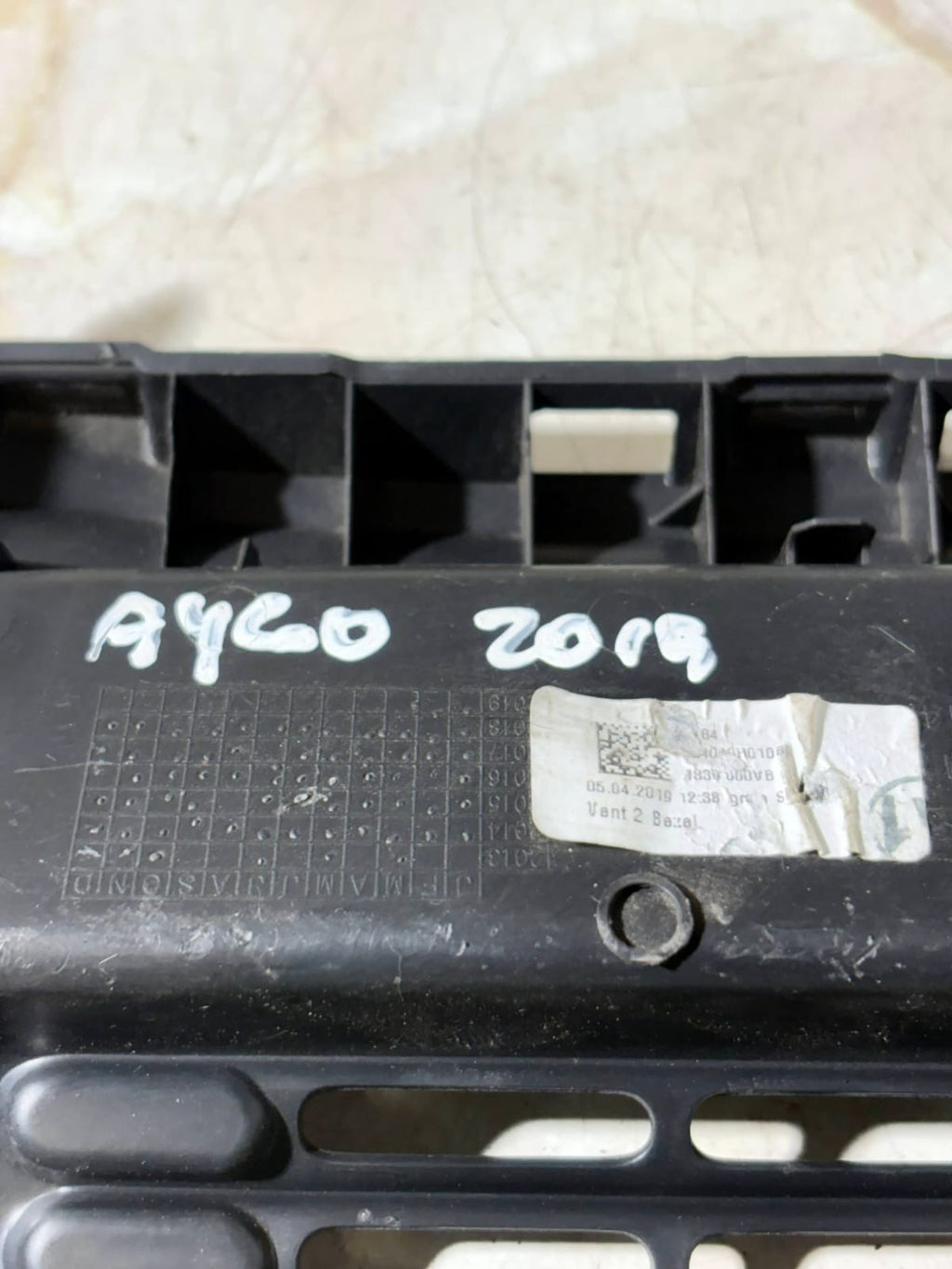 Toyota Aygo 2014-21 Citroen C1 Peugeot 108 2014-22 Centre Vent 55404-0H010