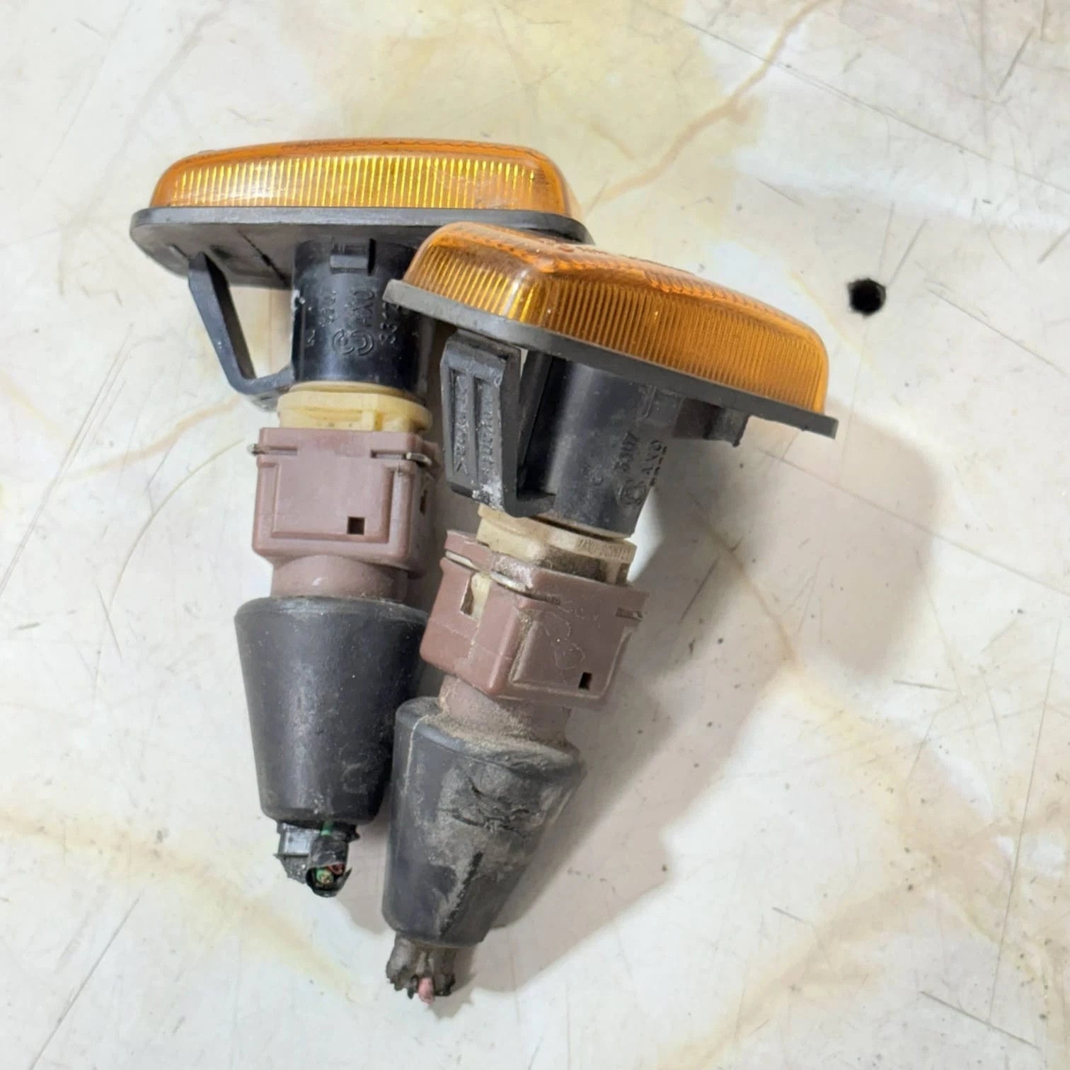 Peugeot Partner Left & Right Side Indicator 0191081 (2PIC)