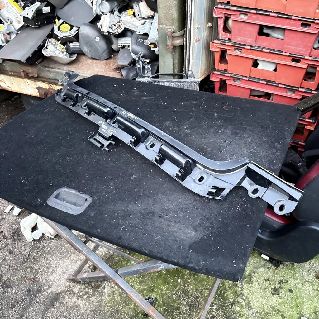 BMW 1 SERIES E87 E81 REAR BUMPER MOUNT BRACKET HOLDER 7058521 2005
