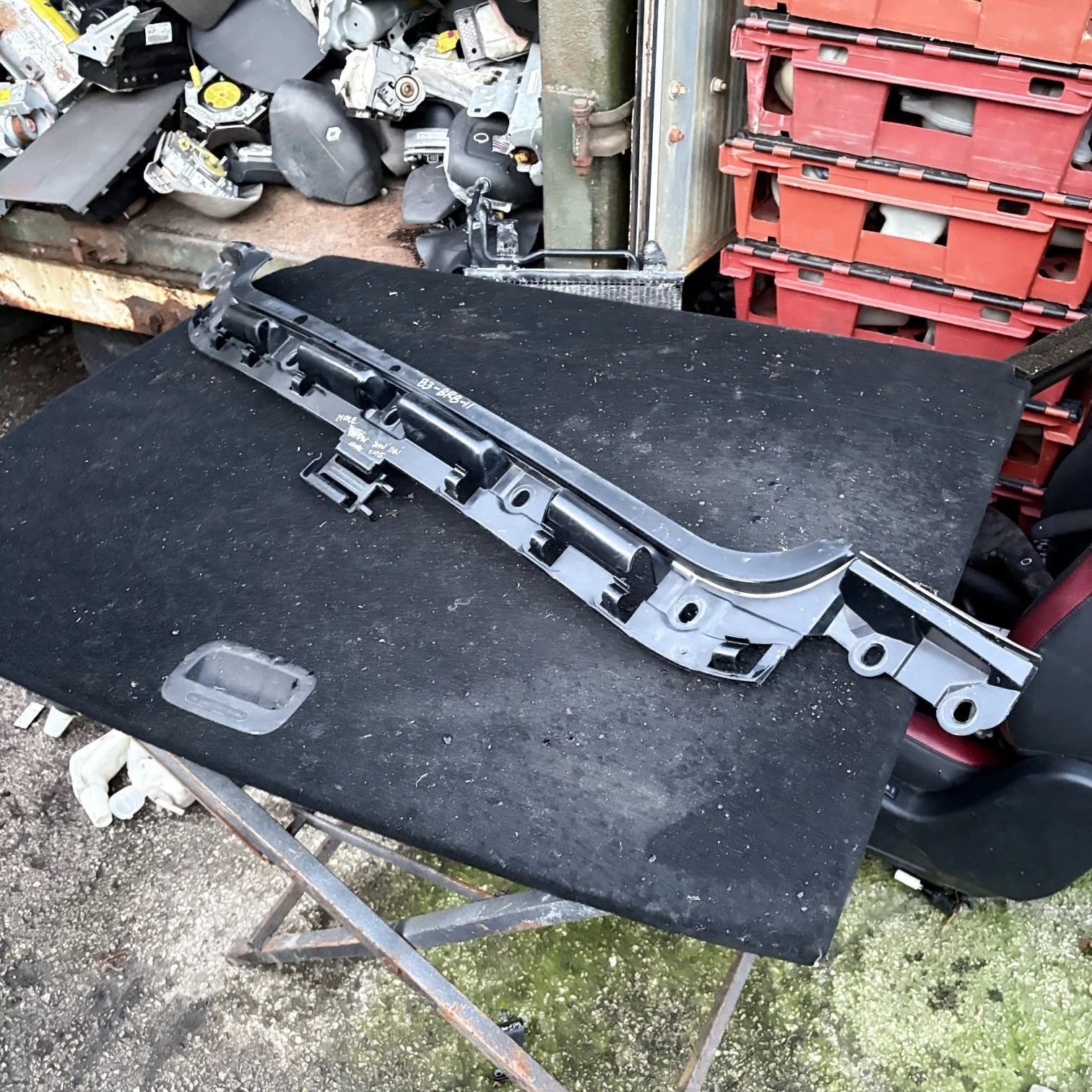 BMW 1 SERIES E87 E81 REAR BUMPER MOUNT BRACKET HOLDER 7058521 2005