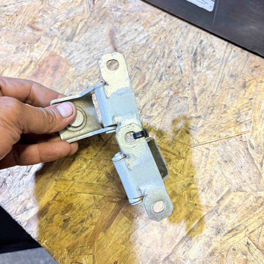 Renault Clio 2012 Tailgate Hinge Pair Offside Rear Right Side