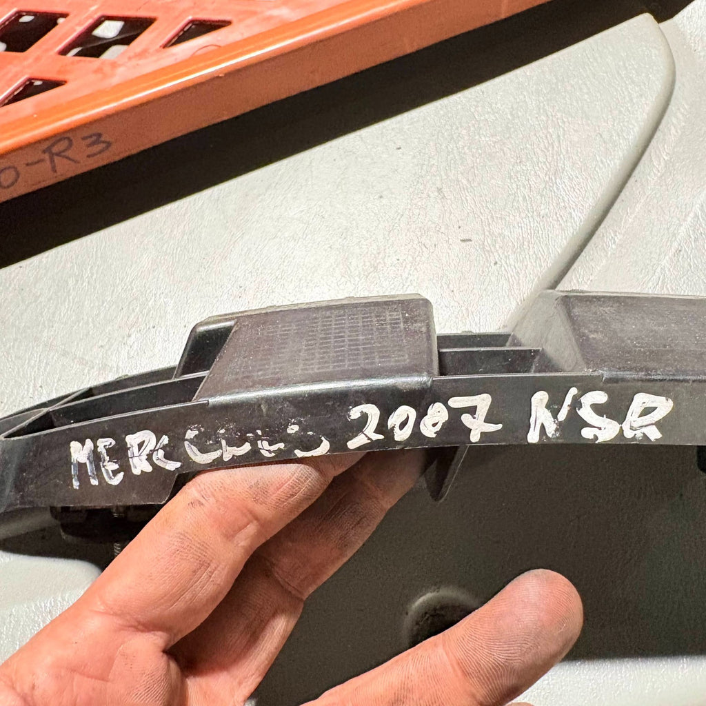 MERCEDES-BENZ C CLASS 2007 REAR BUMPER SUPPORT MOUNT BRACKET LEFT PASSENGER SIDE
