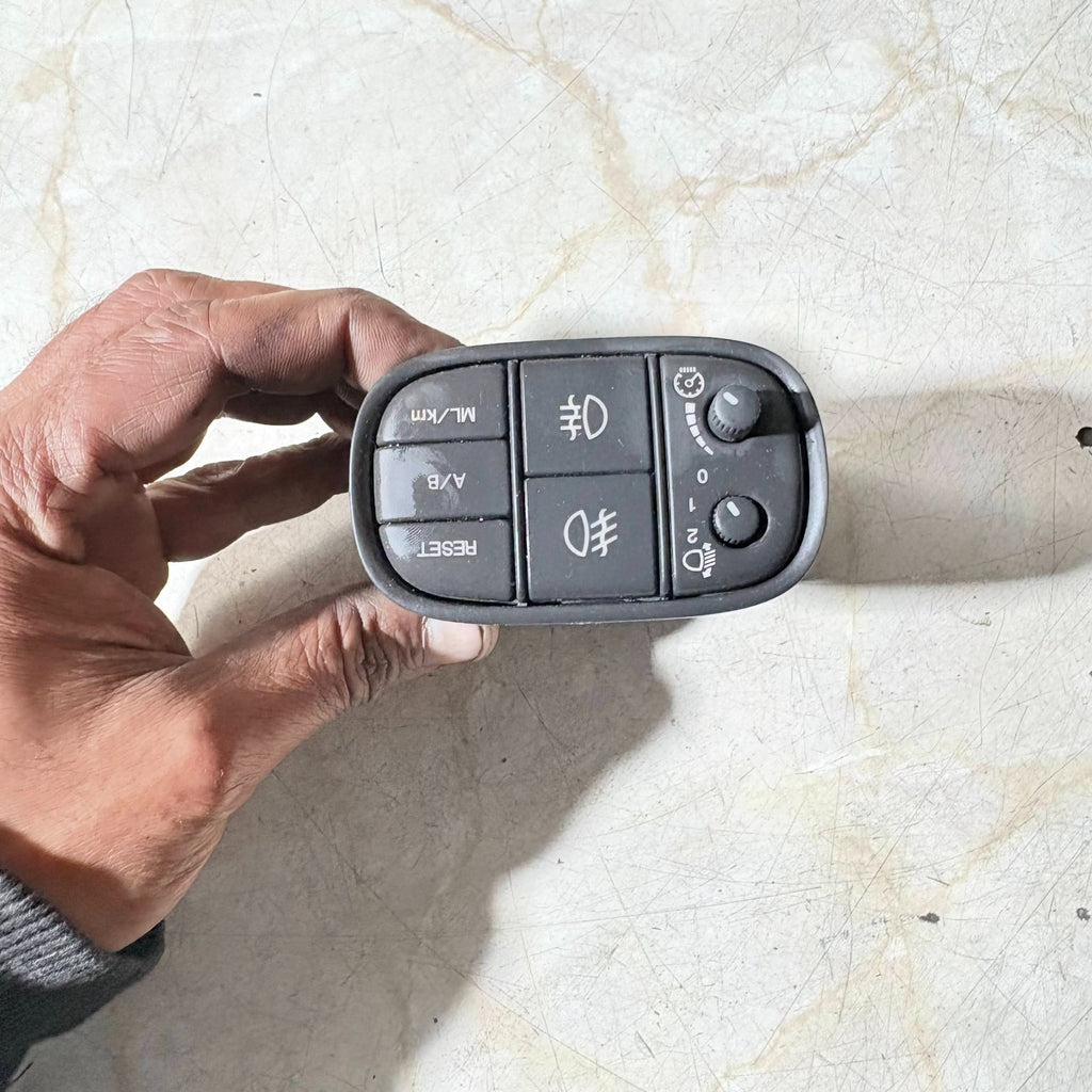 1999?2007 Jaguar S-Type Dash Switch Panel (Headlight/Fog/Cruise)