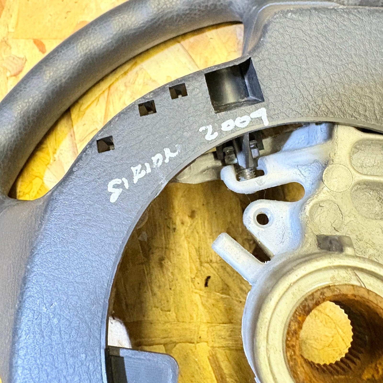 Steering wheel for DAIHATSU SIRION MK2 M200 1.0 2004-2015