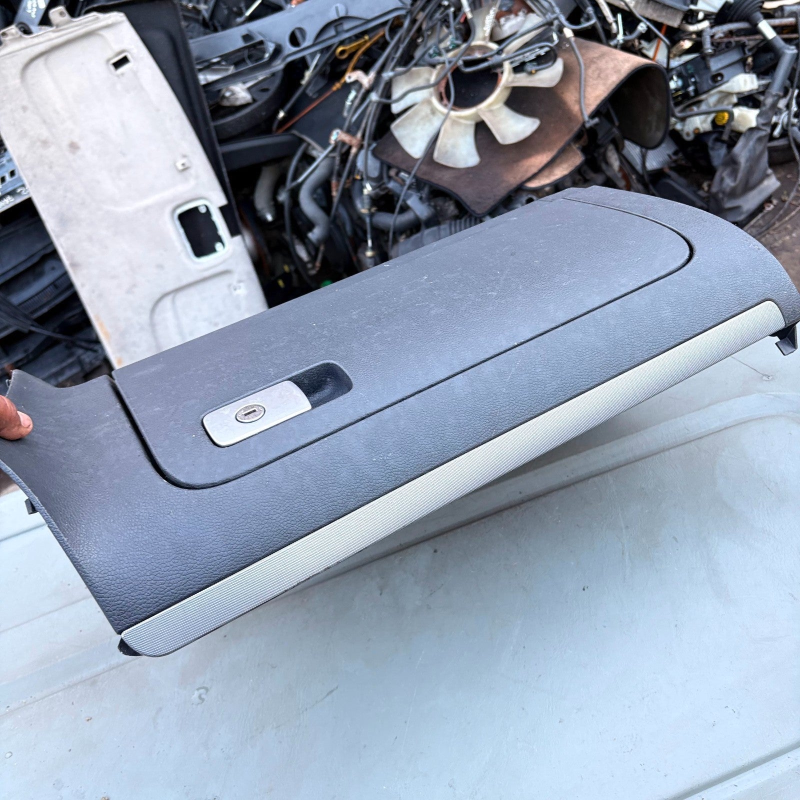 2010 VOLKSWAGEN GOLF GLOVE BOX 1K2857114C